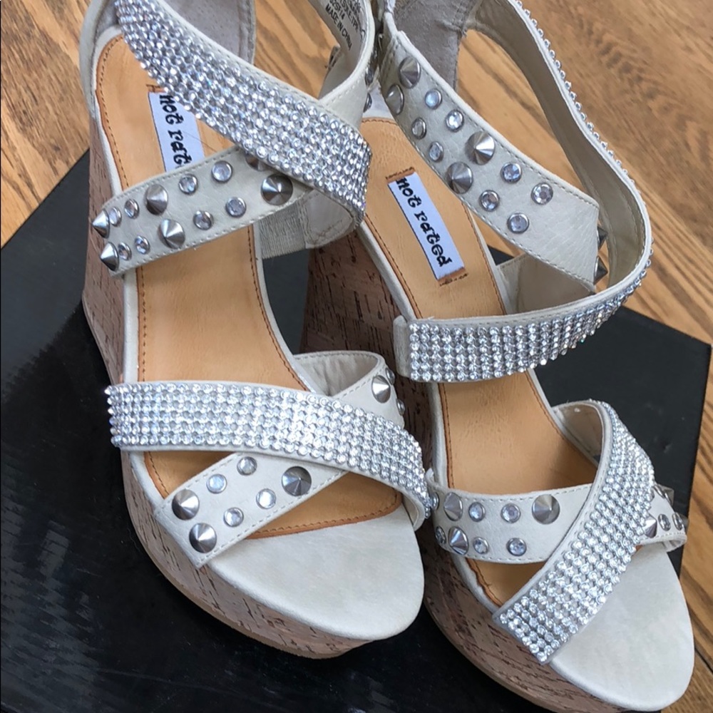 💎 Bedazzled Strappy Wedges